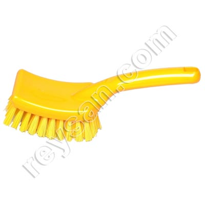 ESCOVA  COM CABO SEMI DURA 26