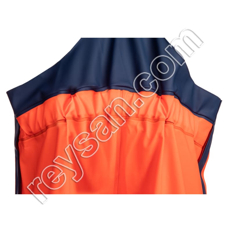 CALÇAS DE PESCA COM CANAS